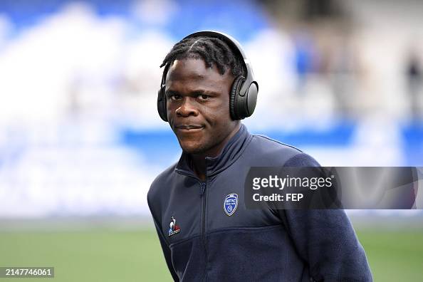 Mis à pied par son club Troyes, l'international béninois Junior Olaïtan s’excuse auprès des supporters après son vilain geste.